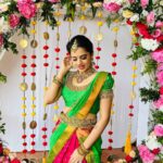 Aarthi Subash Instagram – 💚
.
#wedding #weddingoutfit #halfsaree #greenandpink #aarthisubash Somvarpet