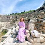 Aashika Bhatia Instagram - Aashiqa da haal vekh jag di a chaal vekh Kade kade janni aan main haar♥️🎵 Ephesus Turkiye