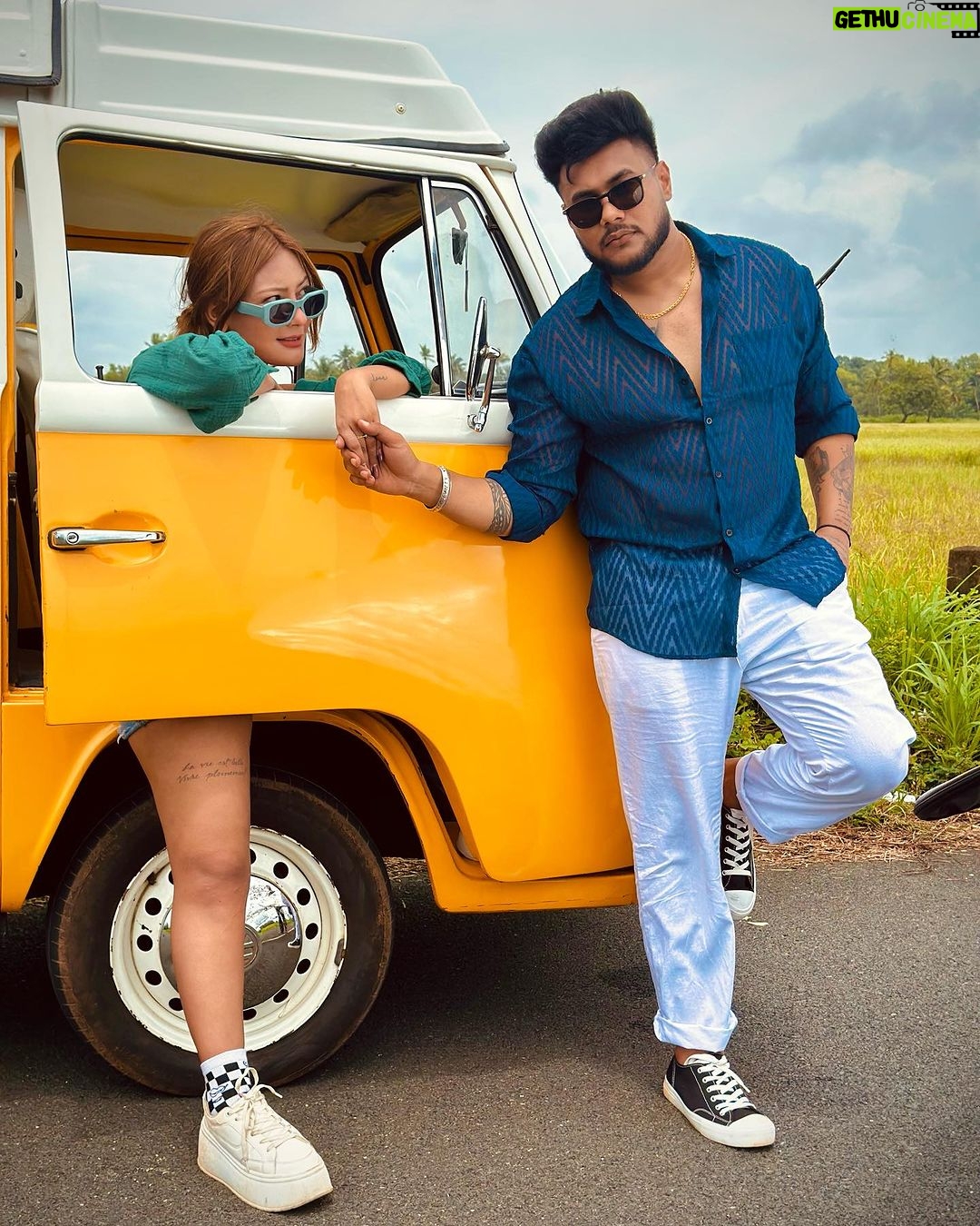 Aashika Bhatia Instagram - So Guys, Finally coming with this amazing Music Video by @gringoentertainments ✨ Casting by @celebistaan @thepratikgaur ❤️ Singer @kiratgillonly Female Lead @_aashikabhatia_ Female Vocal @rashmeetkaur Project Head @thevasunarang @amansingh1629 Produced by @avneetmac & GS Sandhu Directed by @shera0007 Music Director @sam.runitback DOP @gavy_khaira #AashikaBhatia #KiratGill #Celebistaan #ComingSoon #GringoEntertainments