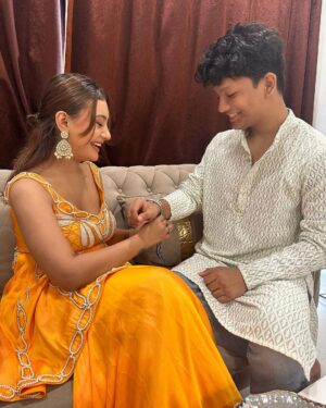 Aashika Bhatia Instagram - Rakshbandhan 2023♥️ @dev4pf