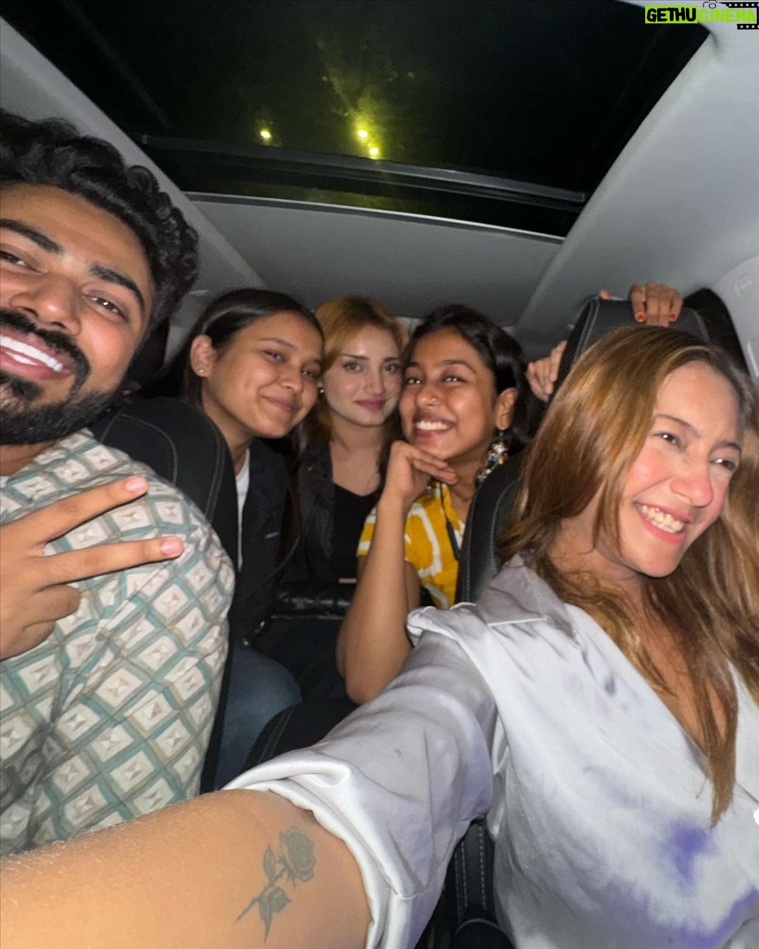 Aashika Bhatia - 293.8K Likes - Late christmas last night dump🫠