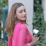 Aashika Bhatia Instagram - Inki Pinki Ponki🩷🌸 📸: @aafat_photography