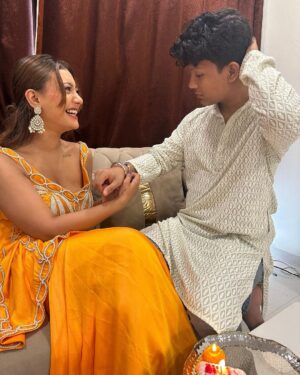 Aashika Bhatia Instagram - Rakshbandhan 2023♥️ @dev4pf