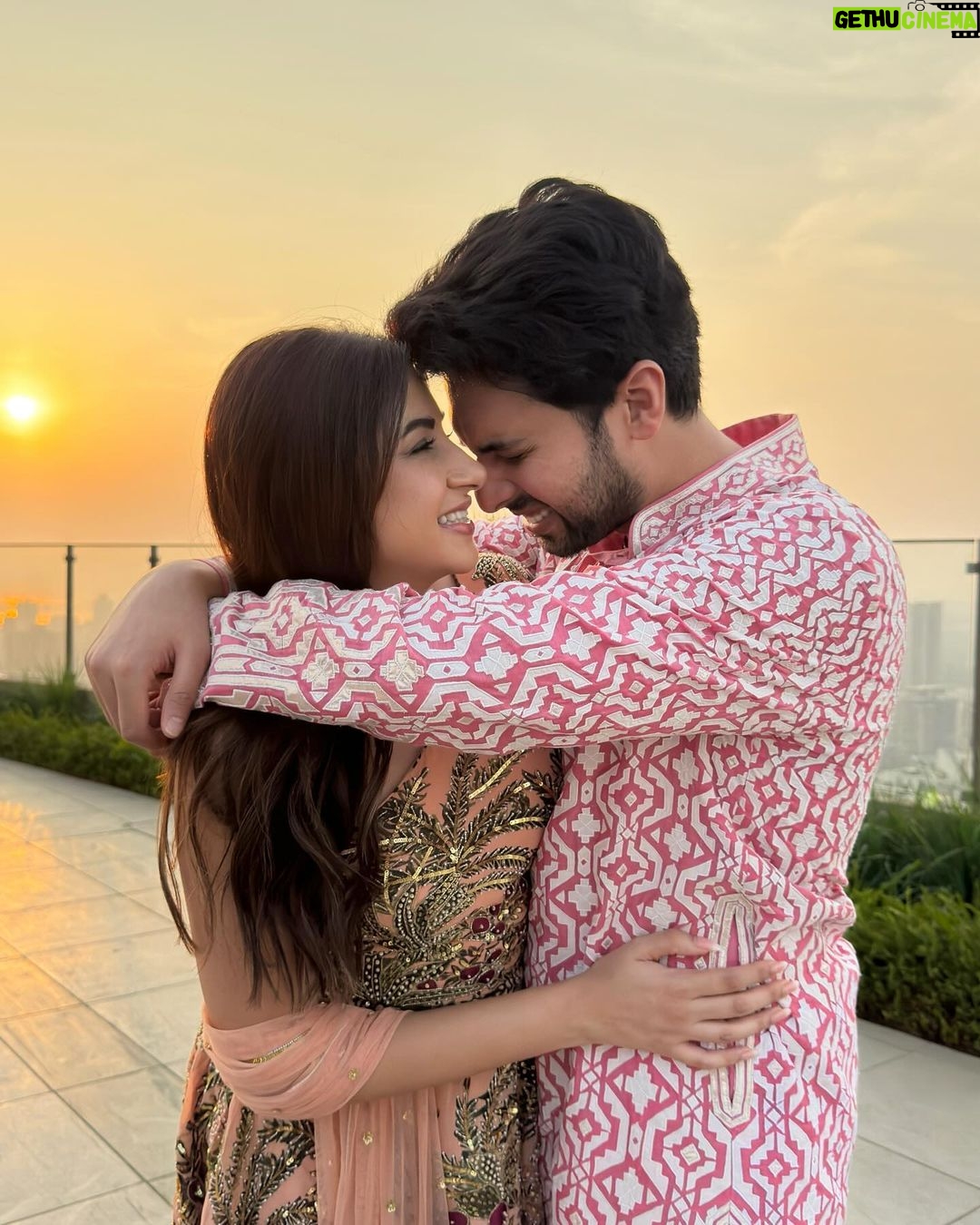 Aashna Shroff Instagram - Happy Diwali from us to youu 🪔🥰✨