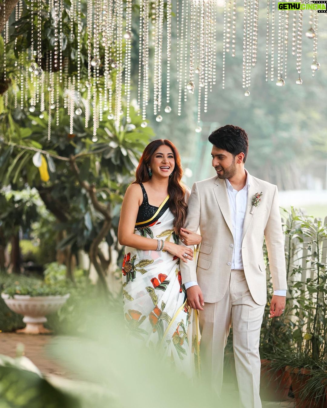 Aashna Shroff Instagram - I remember, a few years ago, when @armaanmalik and I were talking about life together, I mentioned that whenever we do get engaged, I would want to throw a little party at @gallopsmumbai to celebrate with our loved ones. At that point, even though we had no clarity on when we planned on taking this next step, the one thing I was very sure of, was where the celebration would happen. I’ve always loved Gallops, not only for how beautiful it is and because the food is impeccable, but also because @chefyajushmalik is the nicest human, and always makes us feel like we’re home. Couldn’t have imagined this special evening anywhere else 🥰
