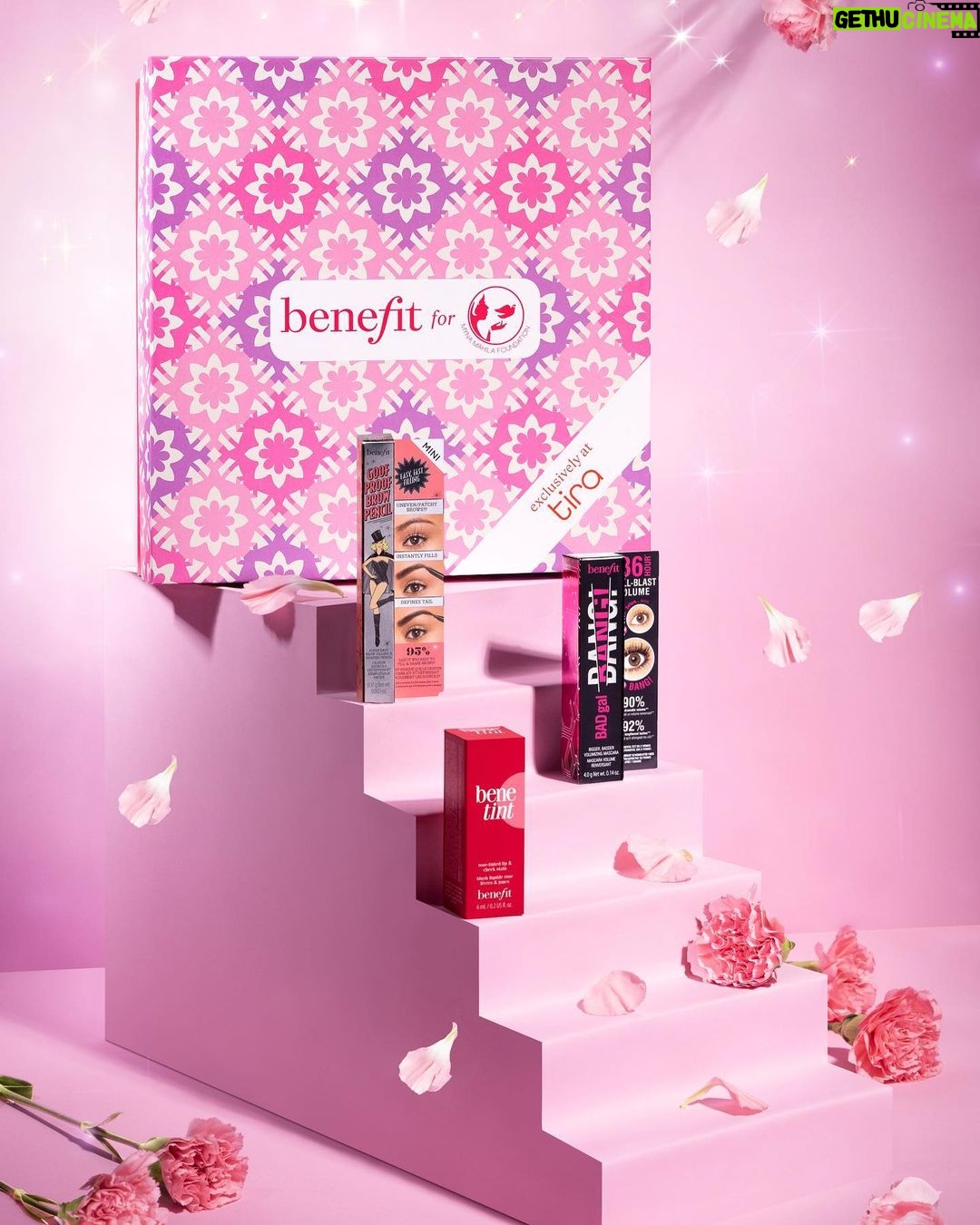 Aashna Shroff Instagram - Meet our @benefitindia x @mynamahila All Lit Up kit exclusive to @tirabeauty 🩷✨ You save 40% on this limited edition bestsellers kit, and proceeds from the sales of each kit go towards the Myna Mahila Foundation. #ShareTheLight #TiraBeauty #ForEveryYou #ad Styled by @nidhijeswani Wearing @niveditasaboocouture Jewellery @the_bling_girll