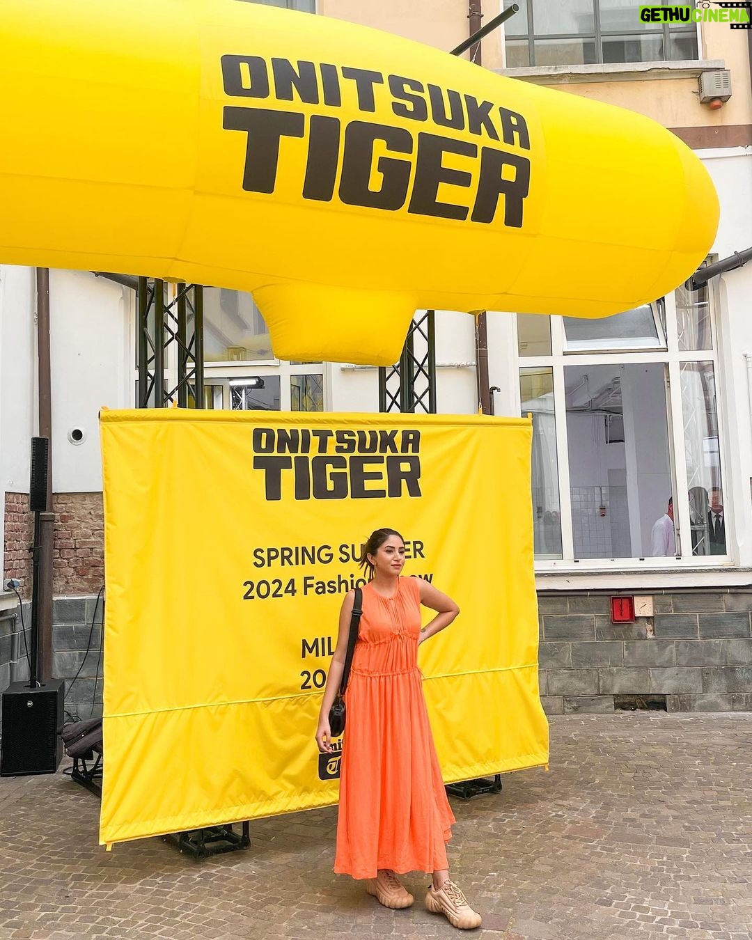 Aashna Shroff Instagram - 48 hours in Milan with @onitsukatigerindia for their SS24 show, after party and re-see! Always an unforgettable experience ⚡️ @onitsukatigerofficial #OnitsukaTiger #OnitsukaTigerIndia #MFW #SS24 #ad