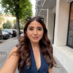Aashna Shroff Instagram - Recently visited one of the biggest annual tech conventions with @lorealpro_education_india in Paris 🤍 L’Oréal Professionnel brought beauty and tech together. One such example is the iNoa.ID where you can virtually try on different hair colour shades before actually getting your hair coloured! Exciting, right? You can try it too, head to your nearest L’Oréal Professionnel salon to get your hair diagnosis. #LorealPro #LorealProfIndia #VivaTech #ad @lorealpro