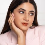 Aashna Shroff Instagram - #ad Your search for the perfect summer pout ends here 💄the @lorealparis Color Riche Volume Matte Lipstick is beautifully pigmented, powdery and transfer proof with 16 hour long wear. Enriched with Hyaluronic Acid, it plumps the lips and gives the perfect long lasting colour in just one swipe! Get your hands on the collection today! #LorealParisIndia #ColorRicheLipstick #LorealParis #LipstickDay