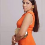 Aashna Shroff Instagram - It’s time for some festive glam with the newest @hm collection, available in stores and online now at hm.com 🧡 #HMIndia #HM