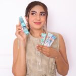 Aashna Shroff Instagram – Meet my suPOREheroes!💕

You know I love @benefitindia’s #POREfessional range, and if you’re on the lookout for a good primer that not only keeps your makeup looking great all day, but also minimises the look of pores and fine lines, look no further! With 3 different primers, they’ve got you covered, no matter your skin type, and the perfect setting spray to lock it all in place! 

POREfessional Lite Primer: Helps makeup apply evenly and stay put for 12 hours

POREfessional Face Primer: Minimizes the look of pores and fine lines 

The POREfessional Hydrate Primer: Defeats pores and dryness! It instantly moisturizes and refreshes skin. 

POREfessional Super Setter: Locks on makeup for 16 hours and instantly blurs pores. Feels weightless and absorbs instantly. 

Get them now on @mynykaa and receive a free brow sample and other Benetreats with your order! Offer ends today so go make the most of it!

#collab #BenefitIndia