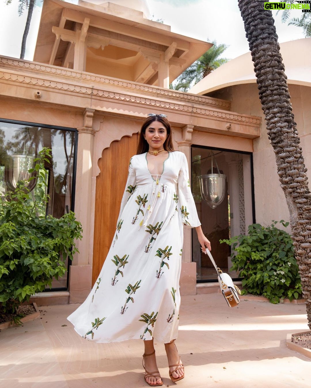 Aashna Shroff Instagram - In the words of @amanbagh, Sahiba Aashna welcomes you to her beautiful room for the next 3 days π€ wearing @nikasha_official #Amanbagh #TheSpiritOfAman #AmanWellness #AmanFoodie #AmanAdventure #hosted