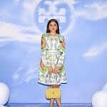 Aashna Shroff Instagram – On cloud nine with @toryburch herself, for a very special dinner on our first night in Singapore!☁️

Can’t wait to finally show you the rest of our experience, but before that, can we please have a moment for the Tory Burch SS23 look I’m wearing and the stunning #ToryBurchHome dinner setup, because I pretty much spent the entire evening in awe💙

#collab @reliancebrandsltd Singapore, Singapore