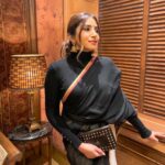 Aashna Shroff Instagram – @sabyasachiofficial launched his flagship store in Mumbai last evening, with each corner as majestic as the next. From the most unbelievable collection of art that encapsulates you as soon as you enter, to the stunning bridal collection and the breathtaking jewellery, it’s not just a store, but an experience. Magical would be an understatement 🤍✨