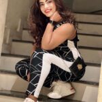 Aasma Sayed Instagram - The #poetry of #blackandwhite #aasma #aasmasyed #aasmali1 #🖤 #🤍 Mumbai - मुंबई