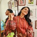 Aastha Chaudhary Instagram - Al mal tiempo, Buena Cara 💖🌸😇 #thoughtoftheday #gratitude Wearing- @labelcheti P.s- I'm in love with this outfit. Specially the material. It's super soft ,super comfortable 💖 A must buy outfit from @labelcheti #summervibes #summeroutfit #coords #silk #cheti #labelcheti #aasthachaudhary India