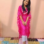 Aastha Chaudhary Instagram – What makes you happy???
🌸💖

Wearing- @zanaashindia Mumbai, Maharashtra