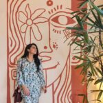 Aastha Chaudhary Instagram - Happy Sunday 💖🦄 #eveningslikethese #happyvibes Wearing- @subhadra.merlecha Location- @paro.india #comfortclothing #madeinindia #madewithlove #jaipurdiaries Jaipur PinkCity