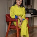 Aastha Chaudhary Instagram – Paas baitho tabiyat behel jayegi 
Maut bhi aa rahi ho toh tal jayegi 
💖🌻
 
Wearing- @aavisaindia Mumbai, Maharashtra