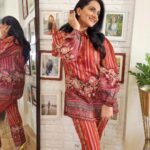 Aastha Chaudhary Instagram - Al mal tiempo, Buena Cara 💖🌸😇 #thoughtoftheday #gratitude Wearing- @labelcheti P.s- I'm in love with this outfit. Specially the material. It's super soft ,super comfortable 💖 A must buy outfit from @labelcheti #summervibes #summeroutfit #coords #silk #cheti #labelcheti #aasthachaudhary India