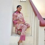 Aastha Chaudhary Instagram - “Grow through what you go through.” 💖🌸✨️ Wearing- @labelishnya Earrings- @saralbyanukriti #homegrown #madeinindia #madewithlove #summervibes #cottonoutfit #labelishana #aasthachaudhary #collaborationindia India