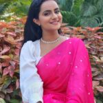 Aastha Chaudhary Instagram – Lost in the daydream ✨️ 🌻💖