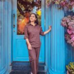 Aastha Chaudhary Instagram - Sunday mood 🌸💕 #goodvibesonly #happyweekend Outfit- @vestito.co.in Location- @pimlico_cafe Pimlico