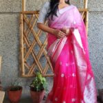 Aastha Chaudhary Instagram - The pink side of life 🌸💖 #myhappycolor #pinkworld #sixyardsofelegance #indianfashion Wearing- @vastrabyaastha Pune, Maharashtra