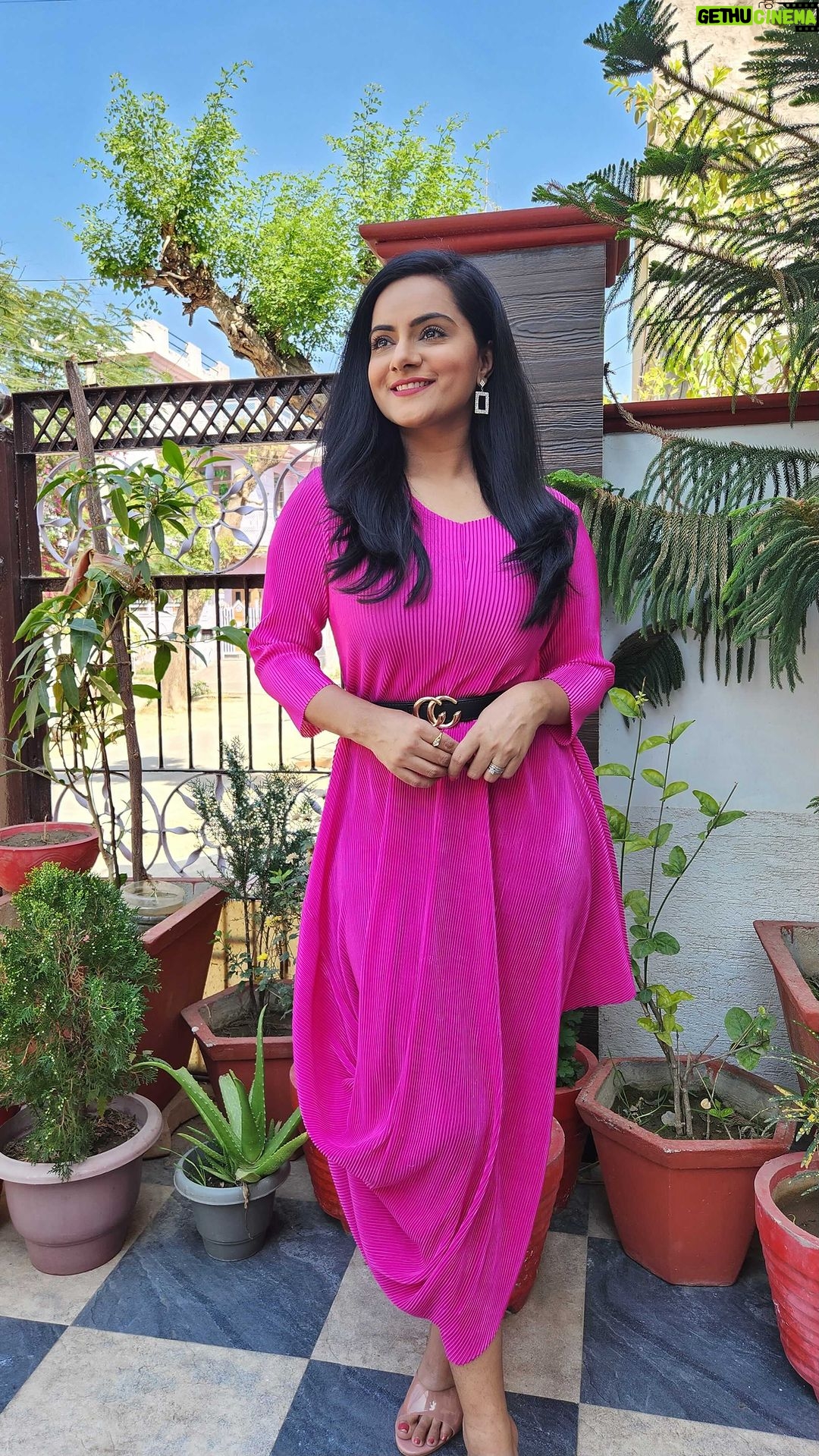 Aastha Chaudhary Instagram - Living in the colour ππ€© . Product details π Pleated Cowl Cut Midi Dress Only at βΉ3299 . Visit our website to add this to your cart π . #Uptownie #BabesOfUptownie #DressThePart #Bold #Bright #IndianFashion #Prints #Jumpsuits #InstaReels #ReelStyle #ForHer #OOTD #TrendyClothes #EasyToWearOutfits #affordableclothing Rajasthan