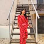 Aastha Chaudhary Instagram – Kaun bata sakta hai yeh mulaqaat pehli yaan aakhri hai..
Na jaane kitni baar mil chuka hoon tujhse aur kitni baar abhi milna baaki hai…
#sundaymusings #life #worldbeyond 

Wearing- @uptownie101 
#madeinindia #madewithlove Mumbai – मुंबई
