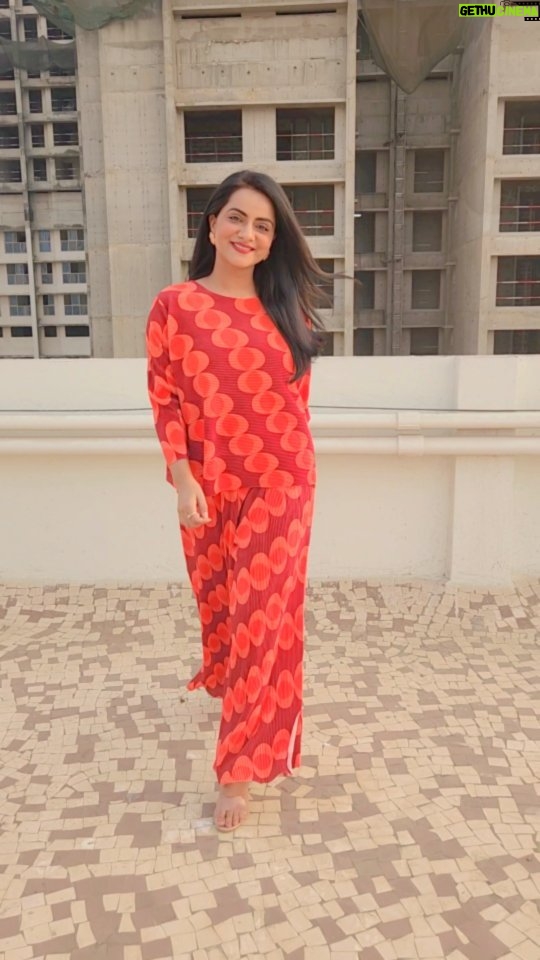 Aastha Chaudhary Instagram - Balancing power with grace ๐ธ๐ #womenempowerment #womensdayspecial #womensupportingwomen Wearing- @uptownie101 #indianbrands #indiandesigners #madeinindia #madewithlove #uptownie101 #aasthachaudhary Mumbai, Maharashtra