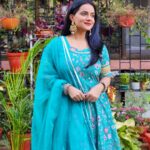 Aastha Chaudhary Instagram - Mana ki saadgi ka daur nahi, Magar saadgi se acha aur kuch nahi 🌸🩷🦋 #simplicity #modesty #indianwear Wearing- @thakurbaiofficial #indiandesigner #madeinindia #madewithlove #gotapatti #anarkali Mumbai - मुंबई