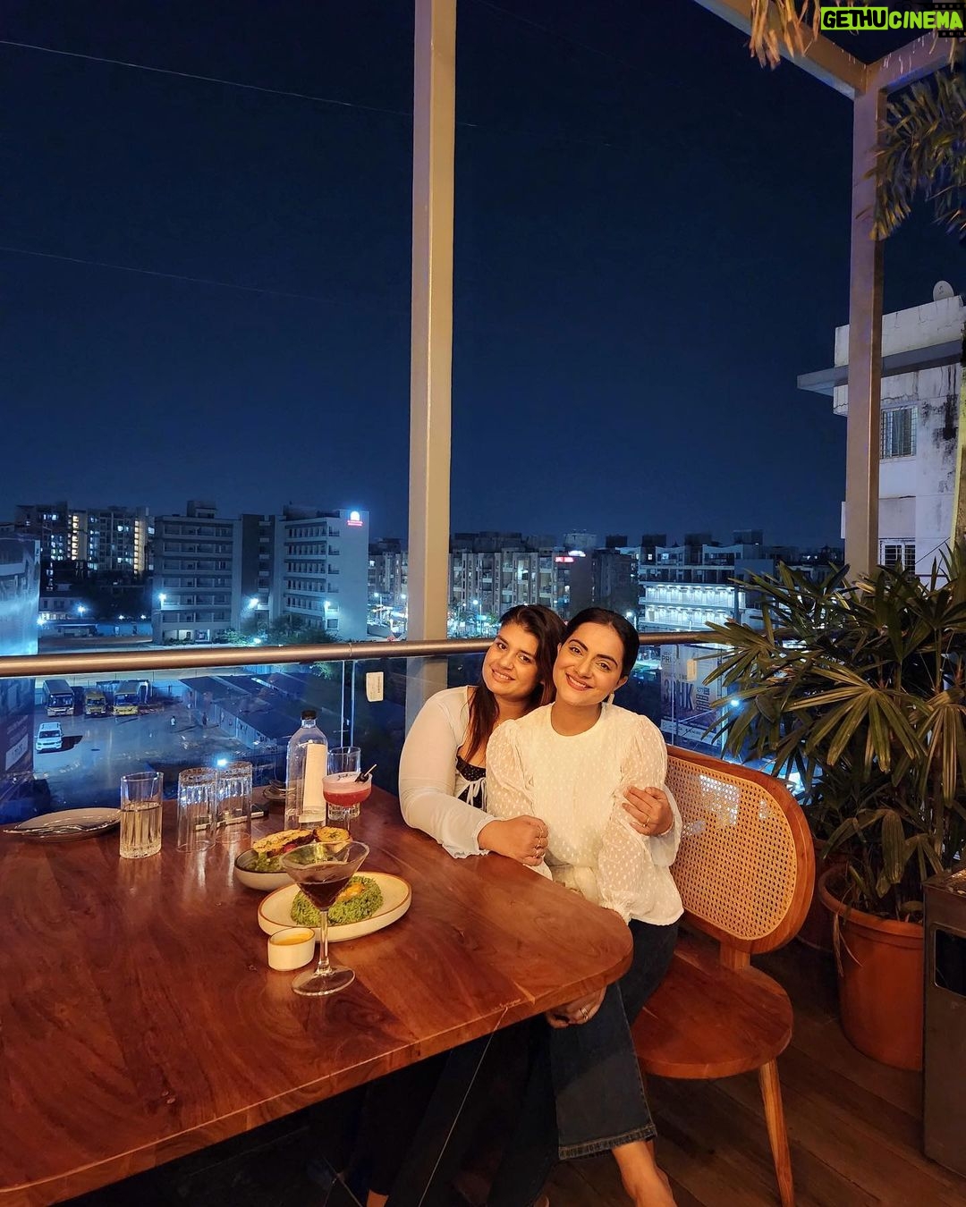 Aastha Chaudhary Instagram - Obsessed with the positivity of this girl ♥️ @aasthachaudhary ♥️ . . . . . . . . . #girlsdate #beach #business #businesswoman #millionairegirls #millionaire #millionaires #billionaire #bullionaires #millionairelife #millionairelifestyle #billionairelife #billionairelifestyle #lonelyboy #successfulwomen #millionaireonlinedating #lonelygirl #onlinedating #millionairedating #meetmillionaire #datemillionaire #businesswomen #boss #ceo #relationship #romantic #millionairematch #distancelove #foresthillsdrive #girlsdayout Pasco kitchen & bar