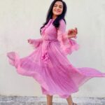 Aastha Chaudhary Instagram - On Wednesdays we wear pink 💗 🌸 #happyday #goodvibes #pinkismycolor Wearing - @seedsoffusion_india #indianbrands #indiandesigners #supportsmallbusiness #shoplocal #seedsoffusion #aasthachaudhary