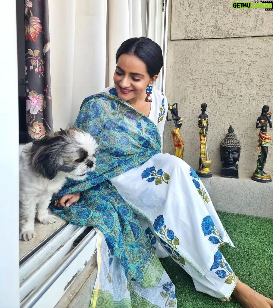 Aastha Chaudhary Instagram - And God said - "let there be cuteness on Earth ". That's when dogs came on this planet...🐶💖