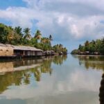 Aastha Chaudhary Instagram - Bas youn hi..... 🌻💖💫 Kumarakom, Kerala