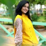 Aastha Chaudhary Instagram - Let this sunny ensemble be a reflection of your vibrant spirit, while making a conscious fashion choice with sustainability in mind. 🌻♻️ Dm to shop @aavisaindia #ConsciousFashion #zerowaste #azofree #Aavisa