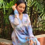 Aastha Chaudhary Instagram - Sometimes it is the smallest thing that saves us 💖🌻💫 Wearing- @coordnord Jewellery- @saviindia Mumbai, Maharashtra