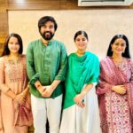 Aastha Chaudhary Instagram - Finally we met 😇🙏 Meeting @chitralekhaji & @madhavprabhuji in person remains the most surreal experience I’ve ever had. You both had a beautiful calming energy ✨️ Hare krishna 💖 #gratitude #devichitralekhaji #madhavprabhu #geetanjalimishra #aasthachaudhary #celebconnex Mumbai, Maharashtra