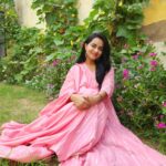 Aastha Chaudhary Instagram - Every mystery of life has its origin in the heart 🌸💖 #randomthoughts Wearing- @saviindia Alwar City, Rajasthan, India