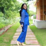 Aastha Chaudhary Instagram - What's your favorite color??? Pink or blue? Wearing- @aavisaindia Mumbai, Maharashtra