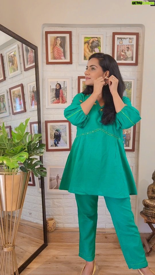Aastha Chaudhary Instagram - Monsoon wala green 😍🍀 #ootd #prettyoutfit Wearing- @zanaashindia