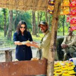 Aathmika Instagram - Searching for tiger ended up having snacks in middle of the jungle for most of my safari’s but god has been kind to let me spot 3 tigers on my last day of safari 🐅 The thrill is to watch tiger in its natural habitant but the sheer high is to have few seconds of eye contact, phew literally dead moment.. 🐯 #Junglelife Bandhavgarh National Park