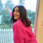 Adah Sharma Instagram – Water solves all problems…
Want to lose weight?
Drink water .
Want clear skin?
Drink water .
Someone troubling you?
Hold their head under water for a few minutes (33 to 41 approx) ❤️❤️❤️
#ThoseWhoSaySunshineBringsHappinessHaveNeverDancedInTheRain #100YearsOfAdahSharma