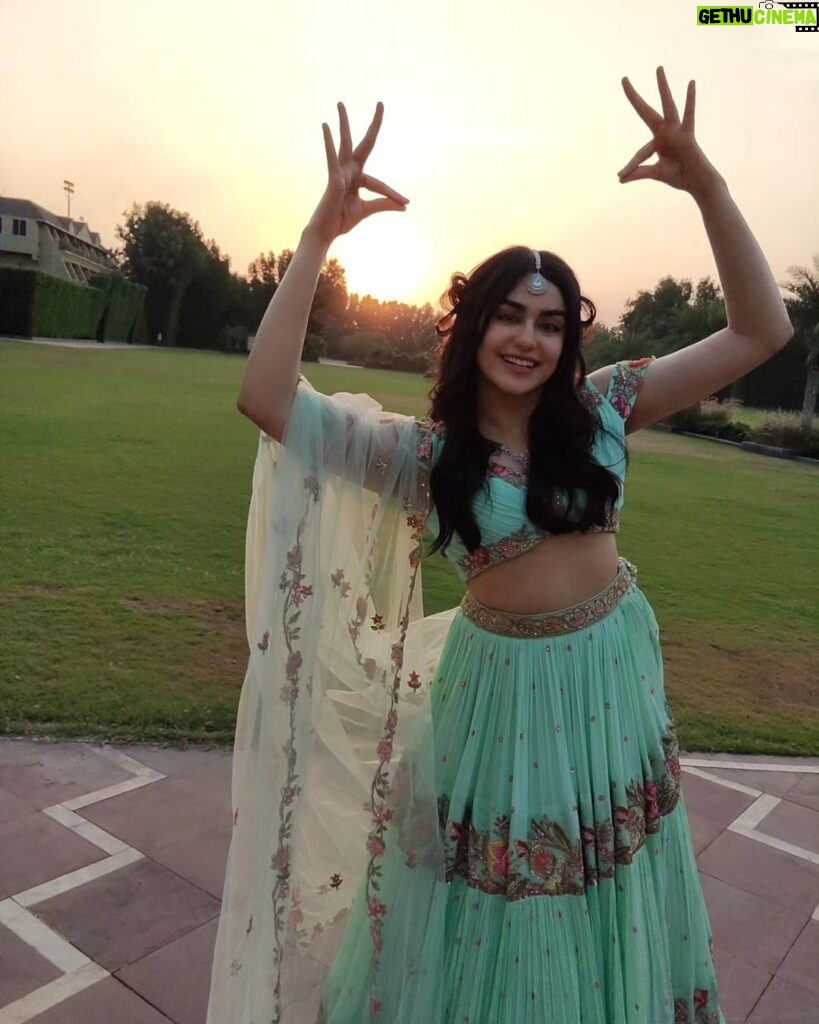 Adah Sharma Instagram - Kem cho Gandhidham? ❤️ Sorry I'm running one month late with my social media posts 🤓 carried away by character in shoot ka nateeja 🐴🦄