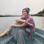 Adah Sharma Instagram - Which song to play ? 🍃Chalo jaldi request Karo 🐊🐊🐊🐊 . . . . . #100yearsofadahsharma #adahsharma #boat #boattrip #boatlife #GorillaJiKahanHai