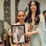 Adah Sharma Instagram - Kem cho Gandhidham? ❤️ Sorry I'm running one month late with my social media posts 🤓 carried away by character in shoot ka nateeja 🐴🦄