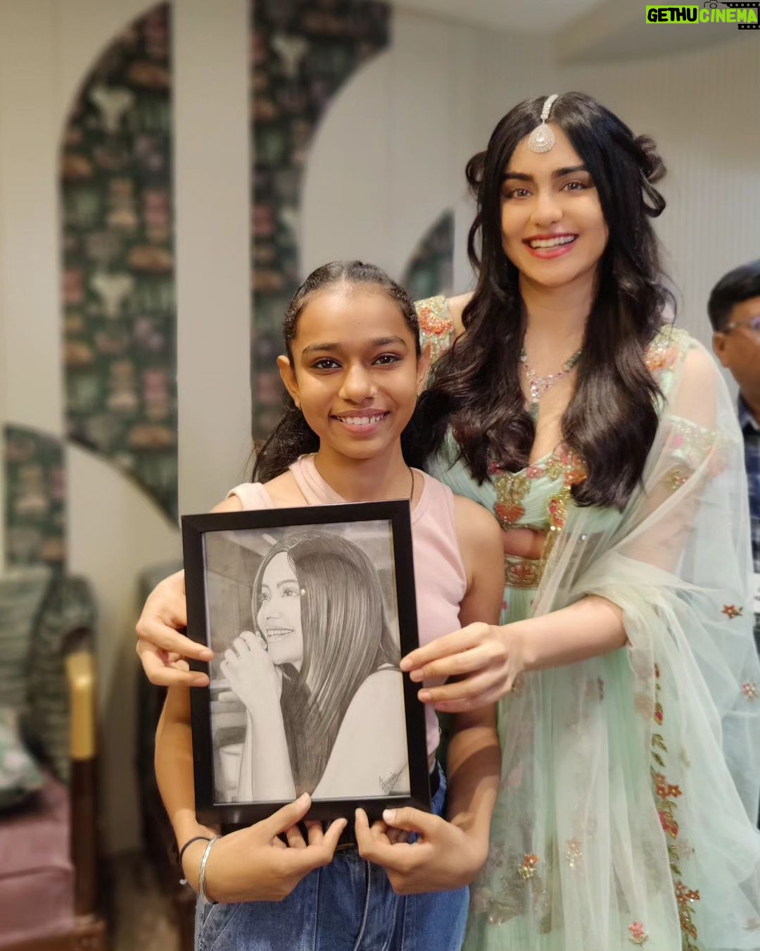 Adah Sharma Instagram - Kem cho Gandhidham? ❤️ Sorry I'm running one month late with my social media posts 🤓 carried away by character in shoot ka nateeja 🐴🦄