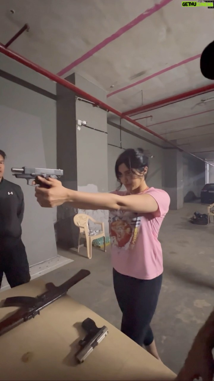 Adah Sharma Instagram - Adah ka Swayamvar Choosing the right o̶n̶e̶ GUN 😎😁 . . . . . . #100YearsOfAdahSharma #adahsharma