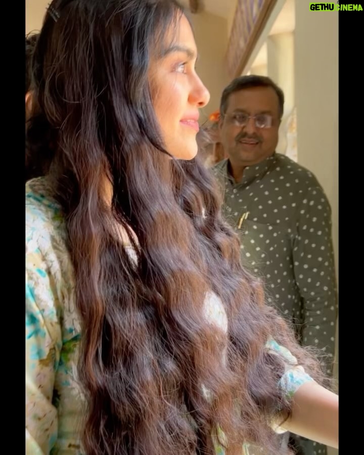 Adah Sharma Instagram - Met some reallllly cool women this year …🫀🧚♀️nurses,cops ,students ,tourists,very kind flight attendants ,boxers, homemakers ,female elephants. Got to meet most of you through this small movie I did called ‘The Kerala Story’ which you guys made soooooo big ufffffff 😍🙏 thank you … year end posts 2023 begin 🫀🫀🫀